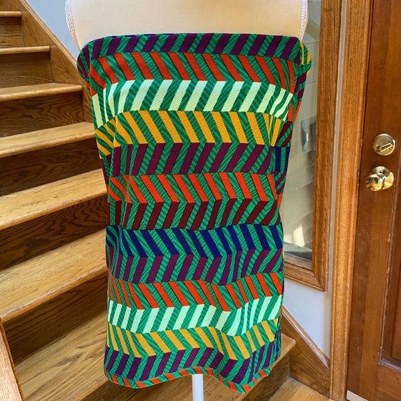 LuLaRoe Cassie - Picture 5 of 9
